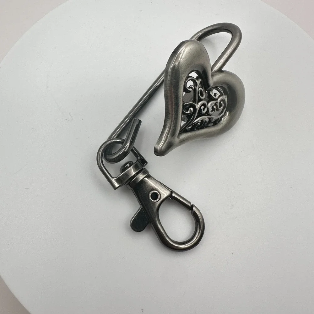 Vintage 90s Silver Tone Filigree Open Heart Key Finder Purse Hook Accessory - Picture 6 of 8